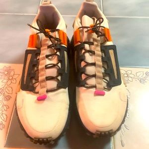 Reebok Zig Kinetica size 9